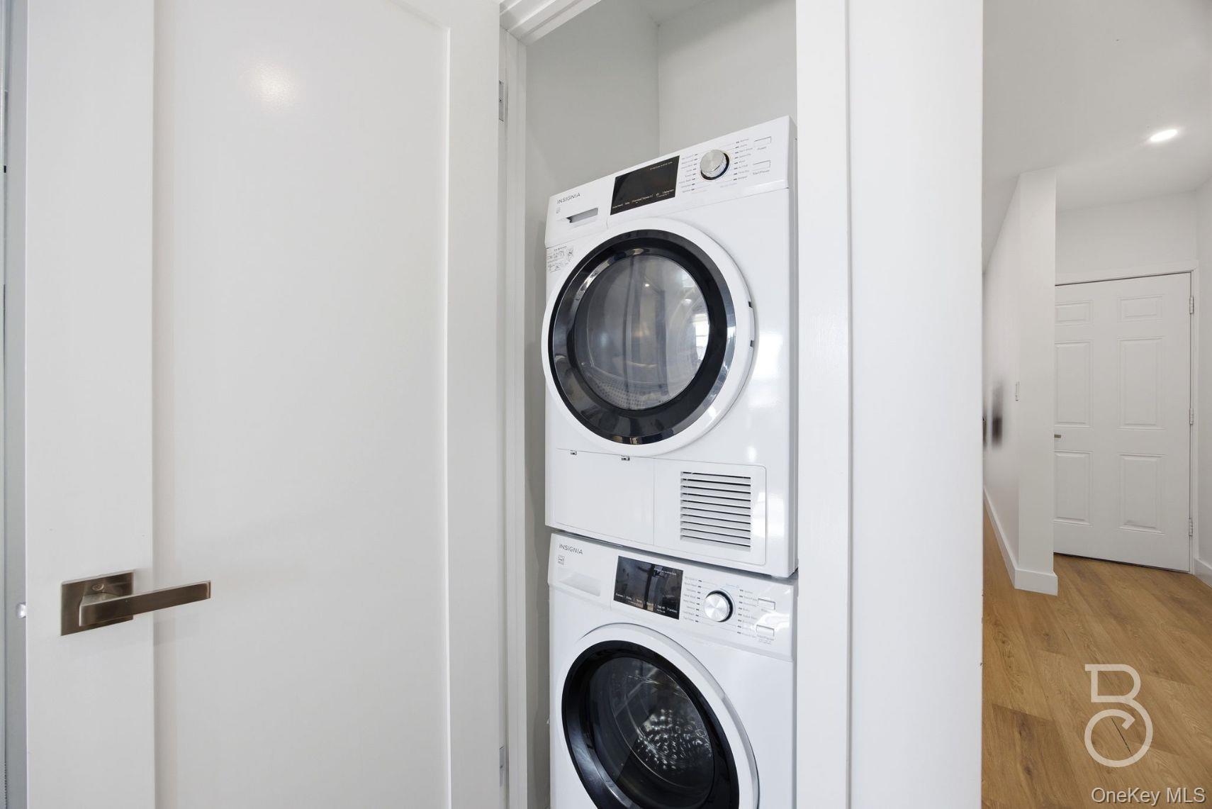 #13 photo, 25-49 42nd Street, 皇后區 Astoria , NY 11103