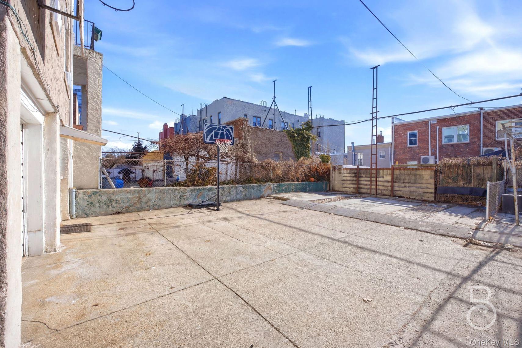 #20 photo, 25-49 42nd Street, 皇后區 Astoria , NY 11103