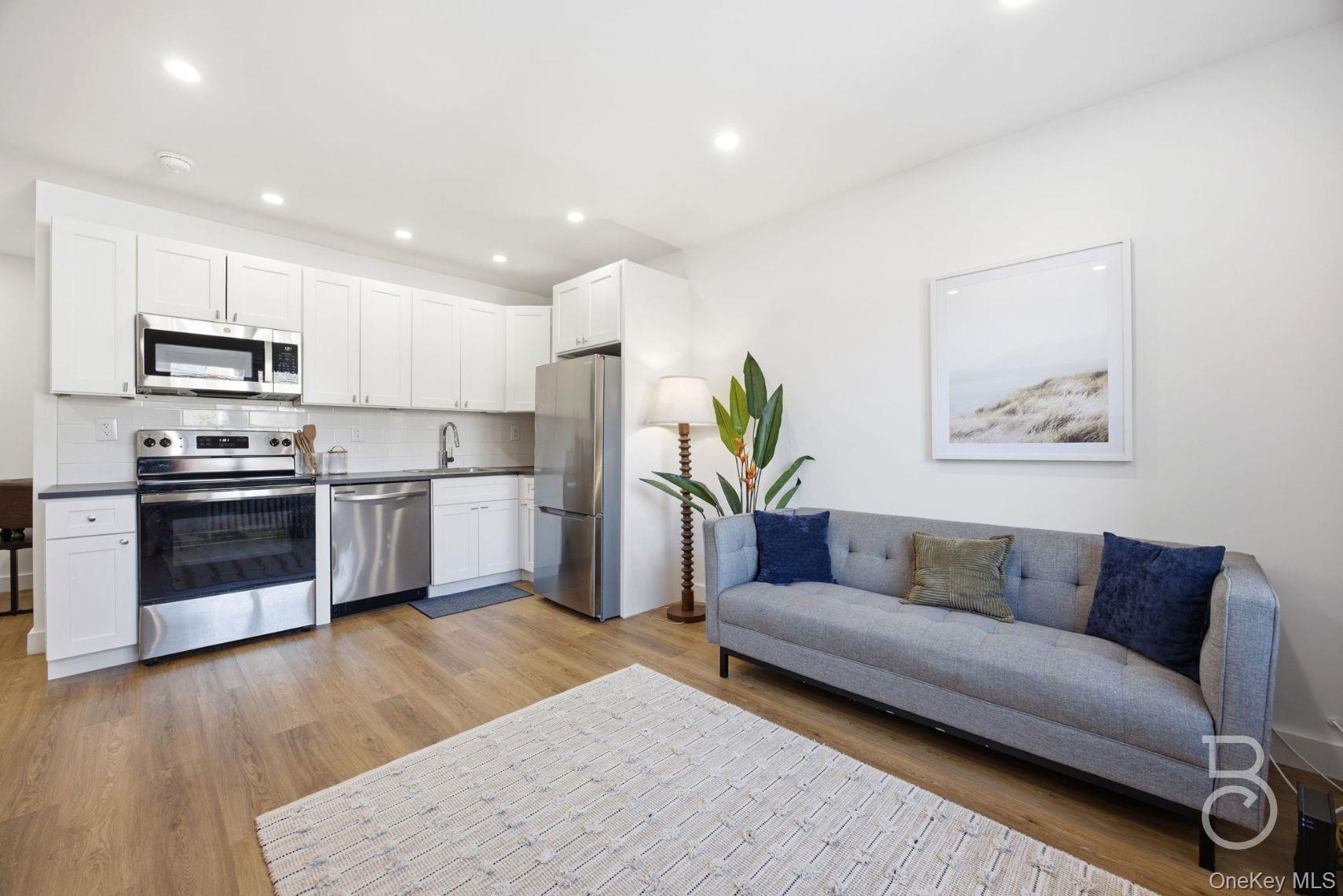 #4 photo, 25-49 42nd Street, 皇后區 Astoria , NY 11103