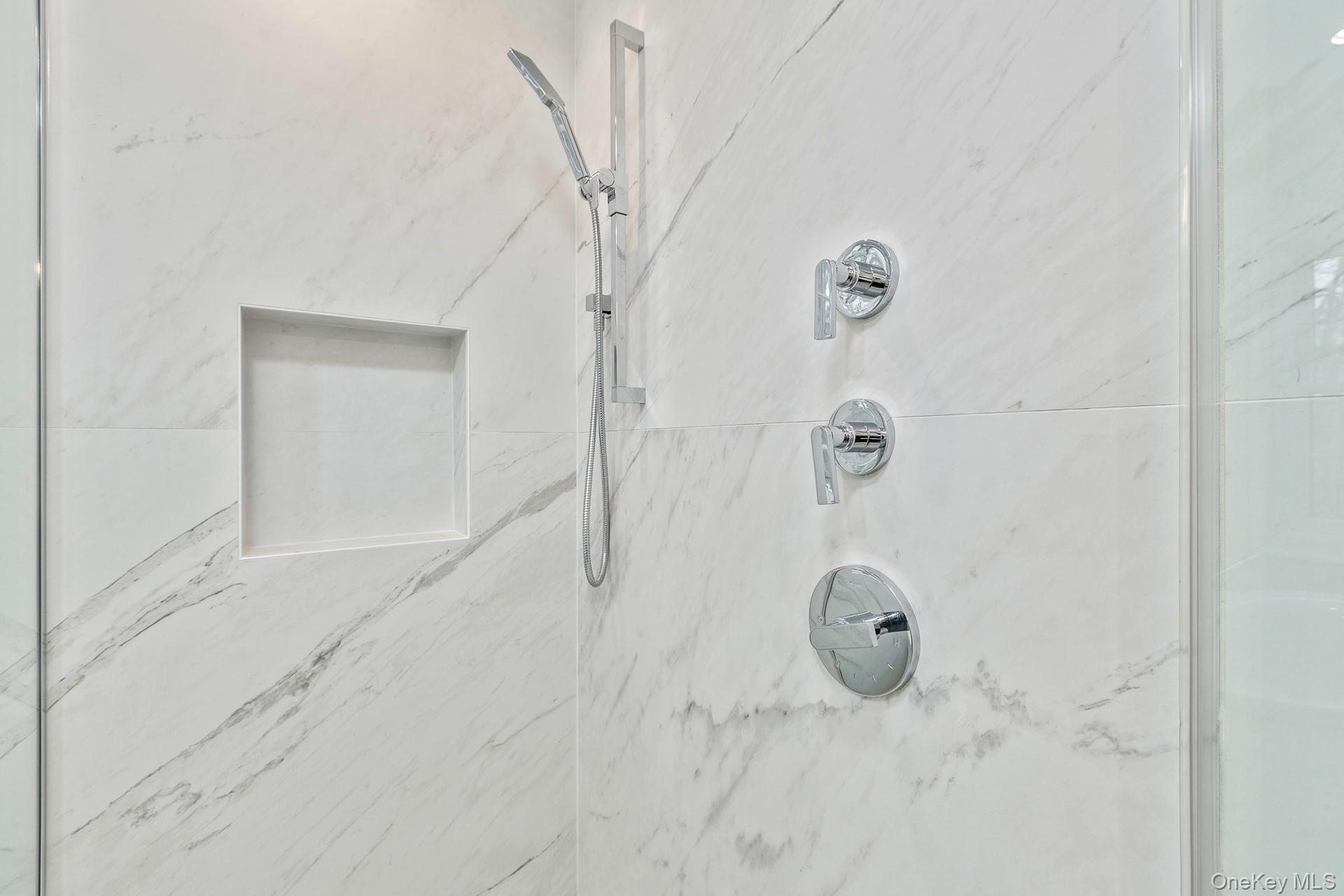 #20 photo, 31 Windwood Court, Westhampton , NY 11977