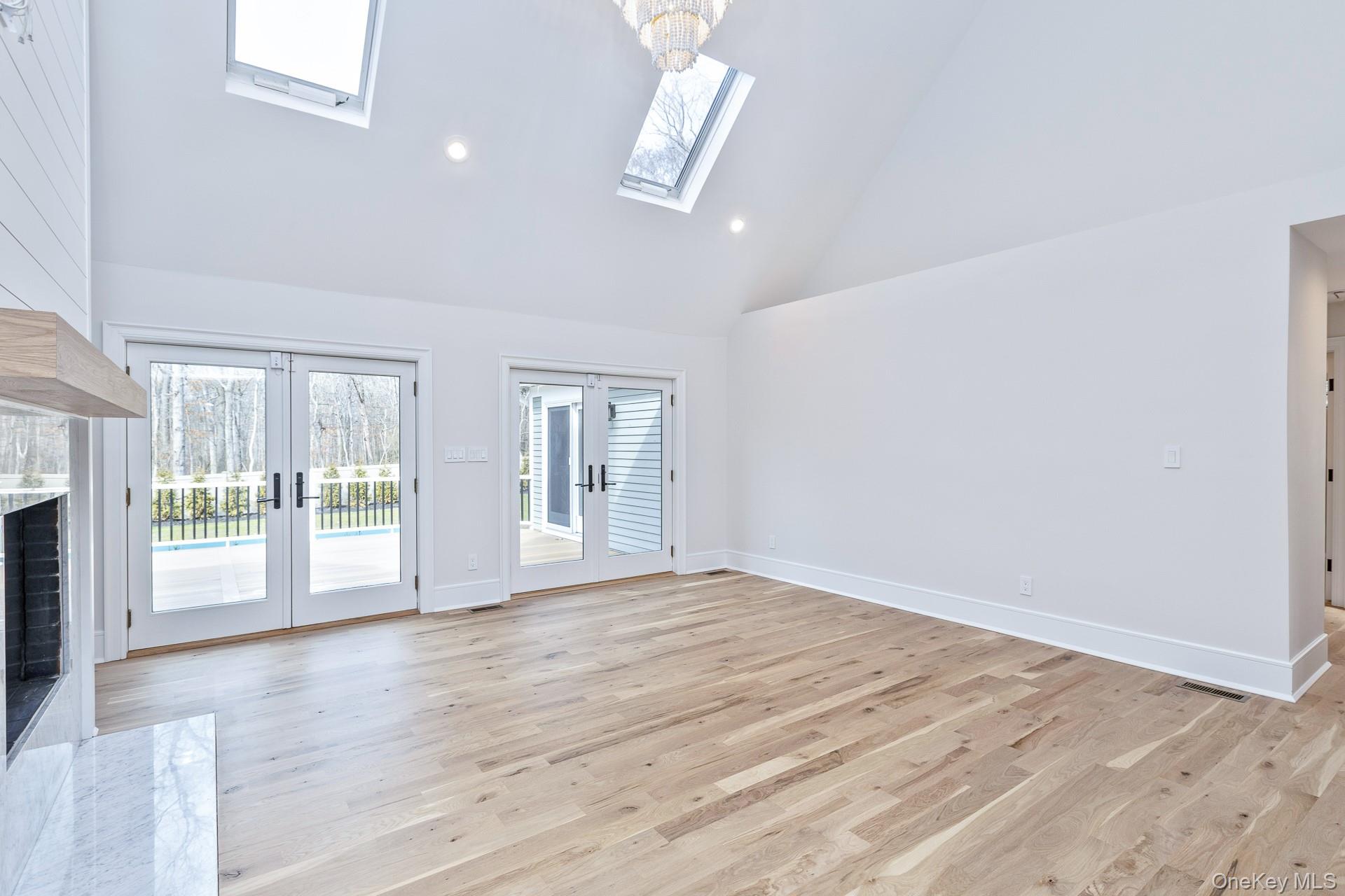 #4 photo, 31 Windwood Court, Westhampton , NY 11977