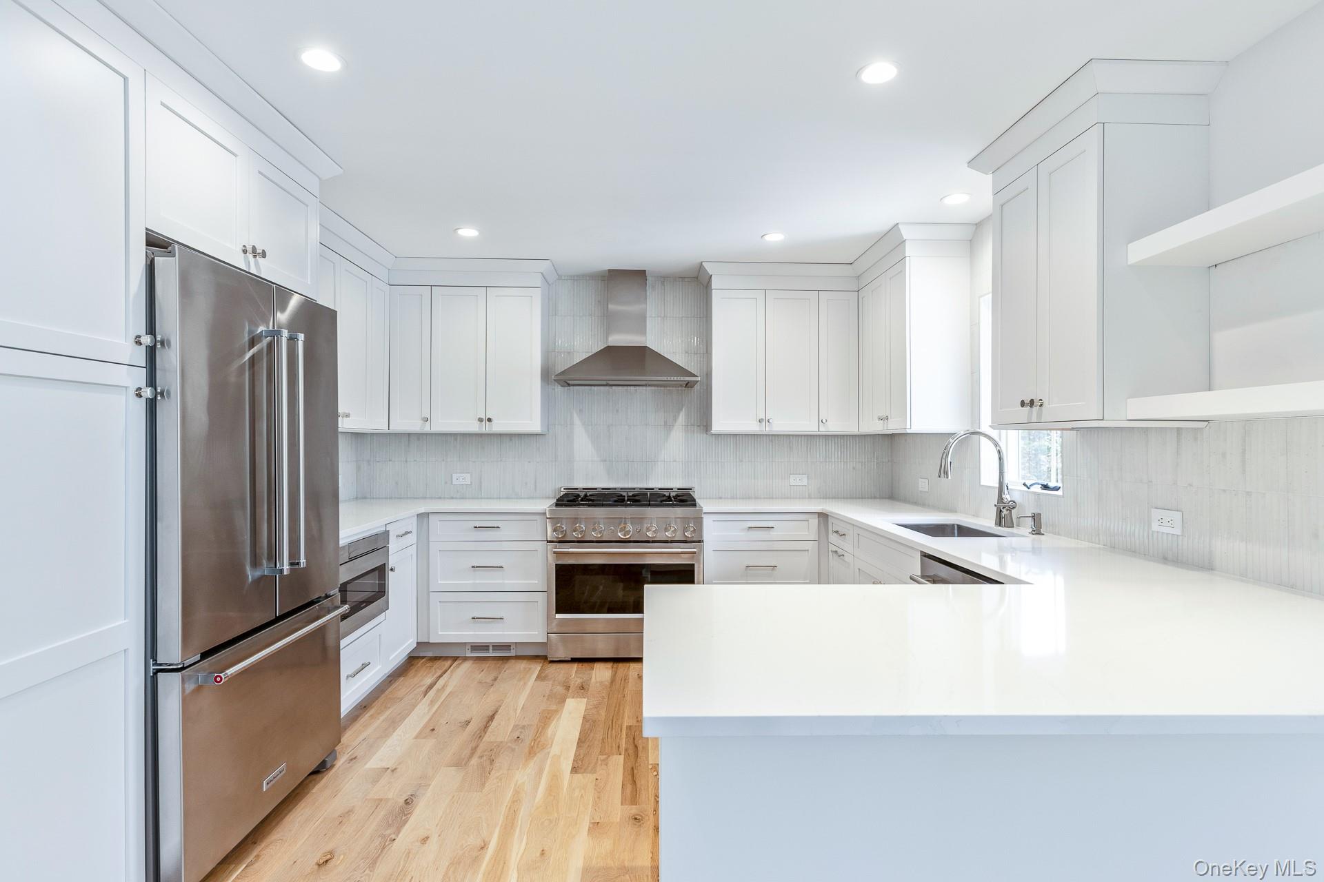 #7 photo, 31 Windwood Court, Westhampton , NY 11977