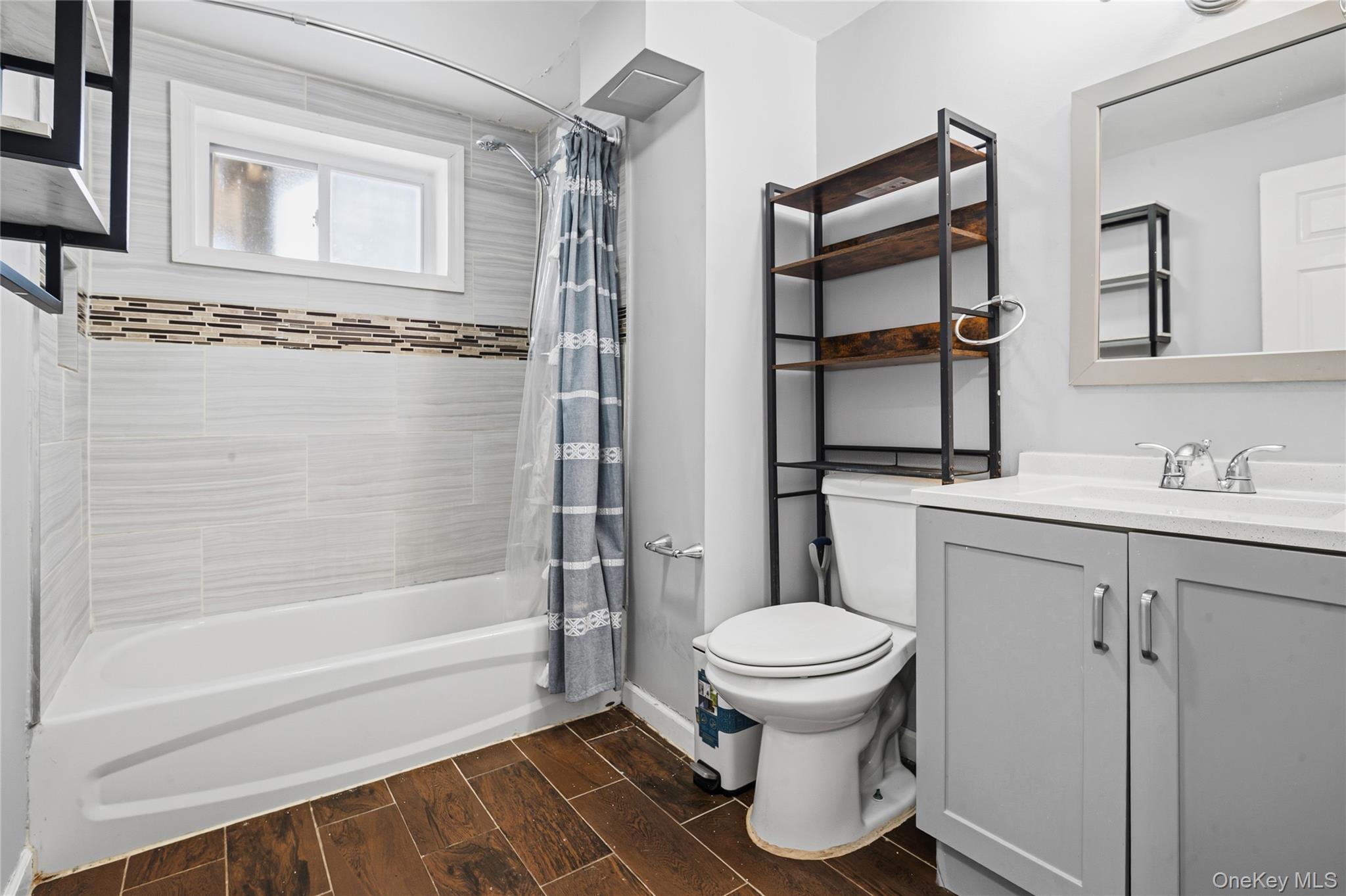 #12 photo, 568 Centerwood Street, 东长岛 West Babylon , NY 11704