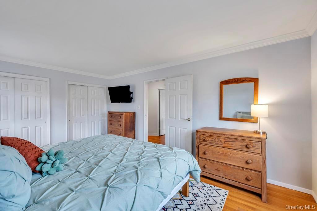 #14 photo, 355 Route 111, सफ़ोक काउंटी Smithtown , NY 11787