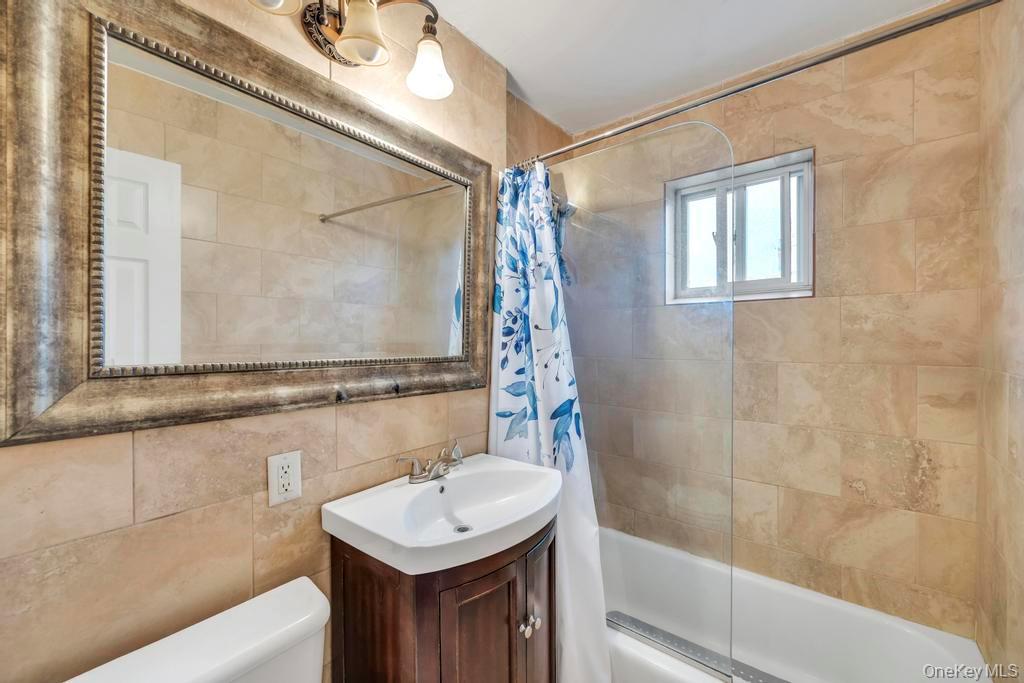 #15 photo, 355 Route 111, सफ़ोक काउंटी Smithtown , NY 11787