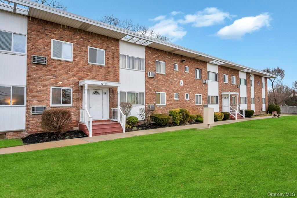 #19 photo, 355 Route 111, सफ़ोक काउंटी Smithtown , NY 11787