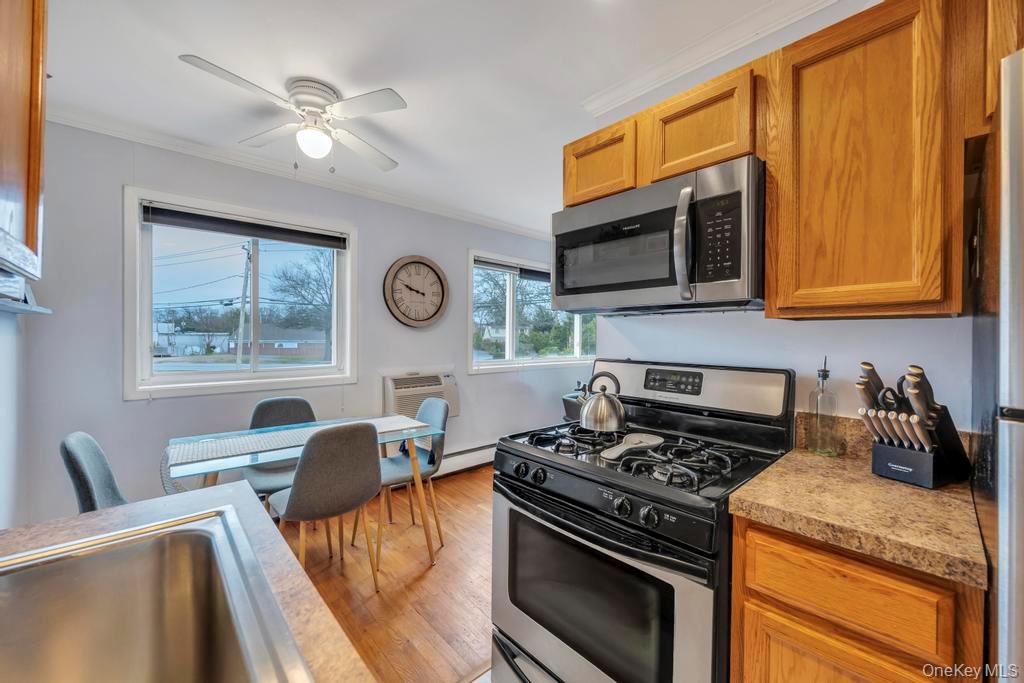 #8 photo, 355 Route 111, सफ़ोक काउंटी Smithtown , NY 11787