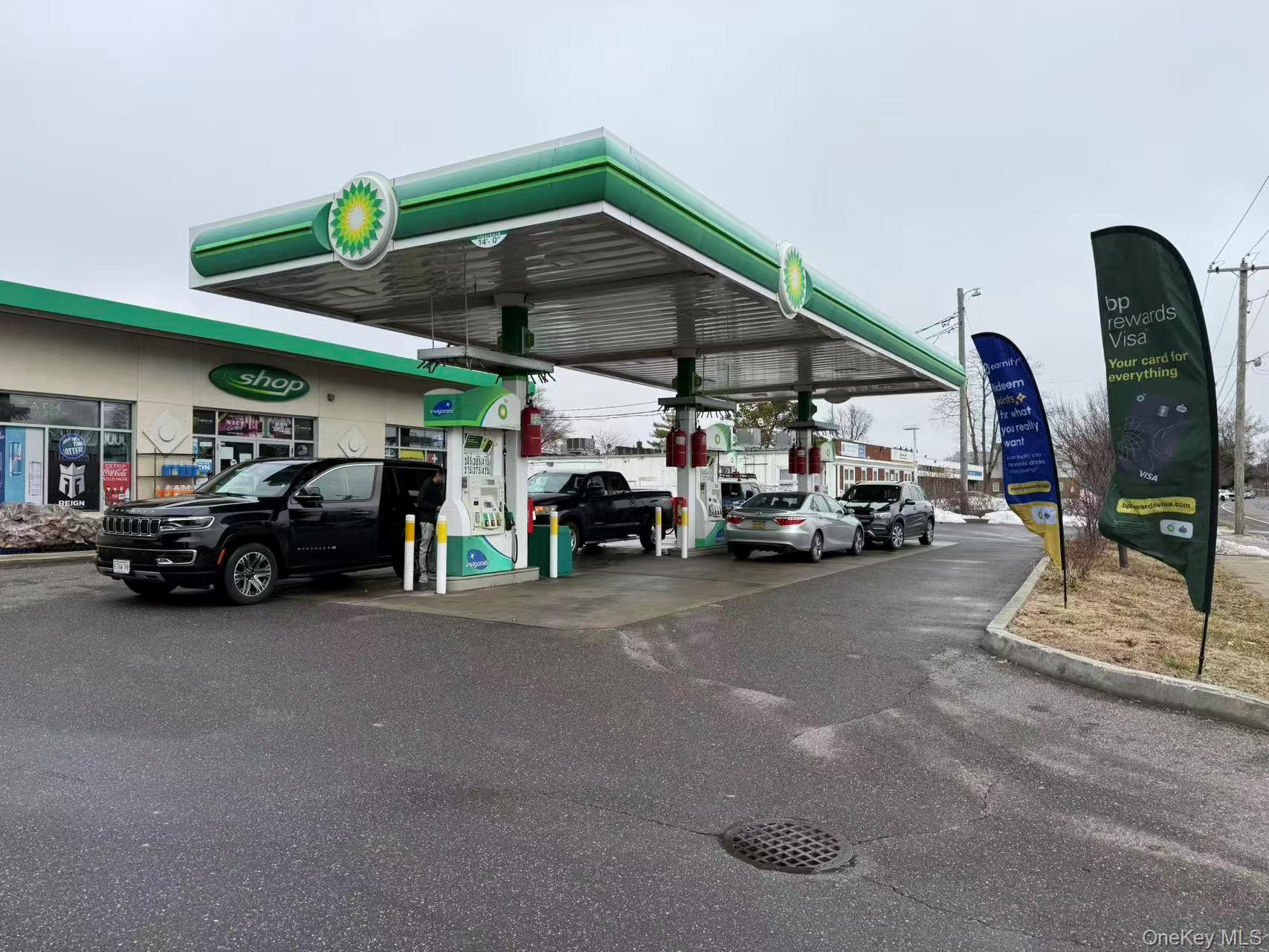 #1 photo, 367 Sunrise Highway, מחוז סאפוק West Babylon , NY 11704