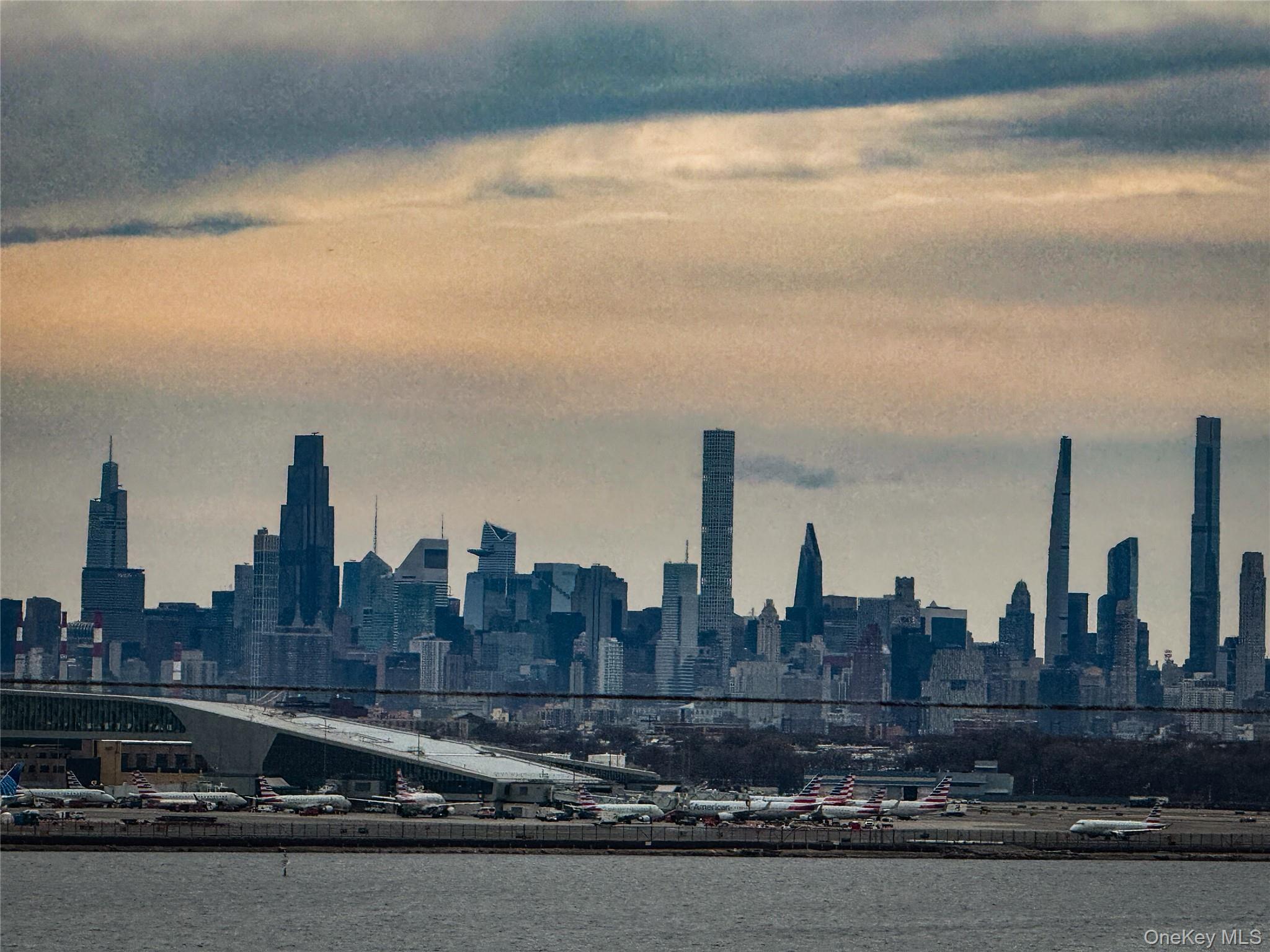 #18 photo, 22-14 120th Street, 皇后區 College Point , NY 11356