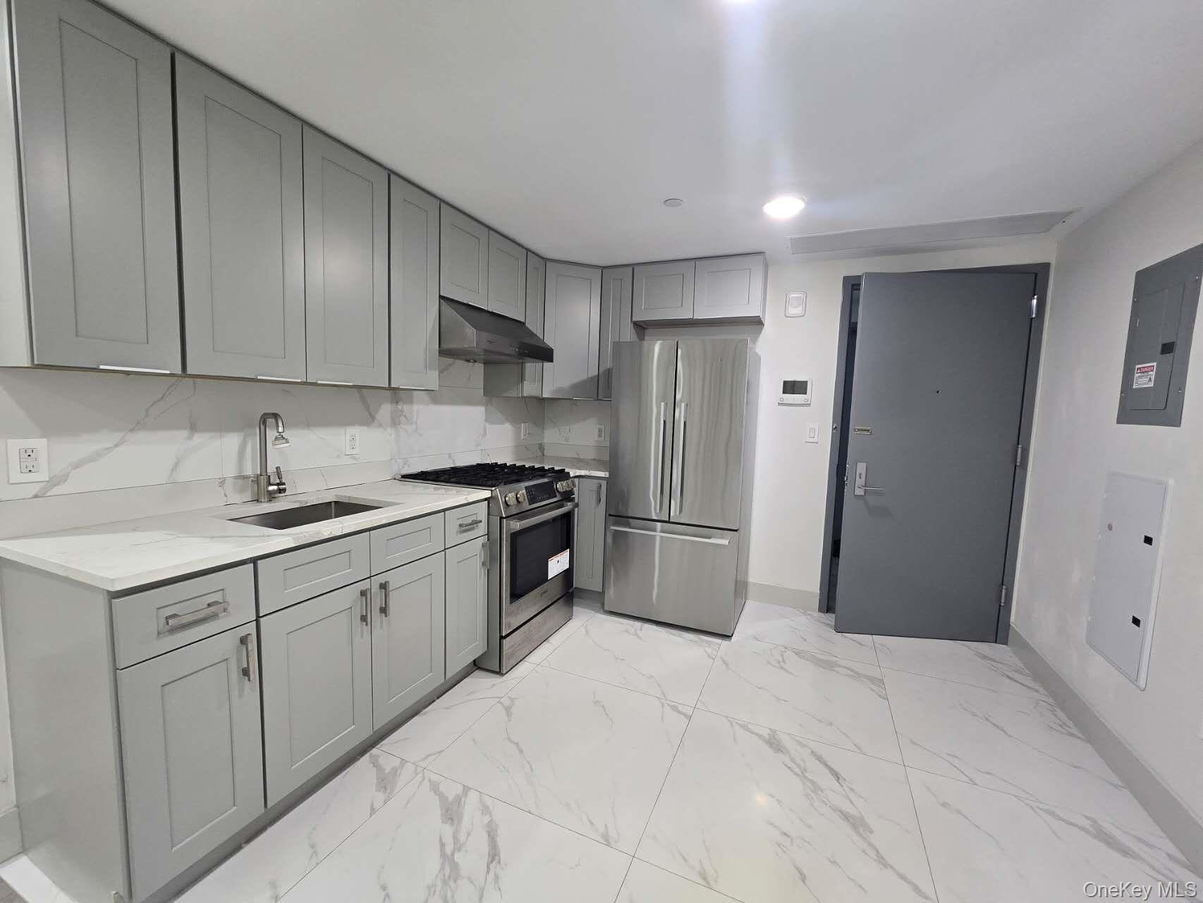 #5 photo, 41-62 Bowne Street, Flushing , NY 11355