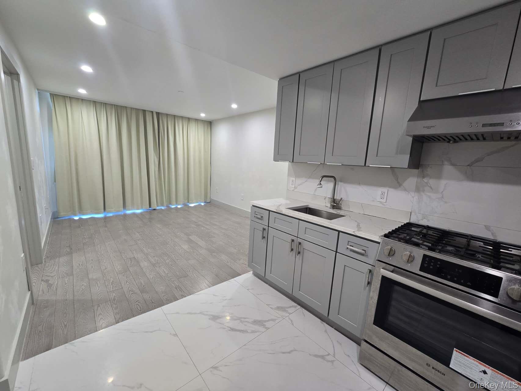 #6 photo, 41-62 Bowne Street, Flushing , NY 11355