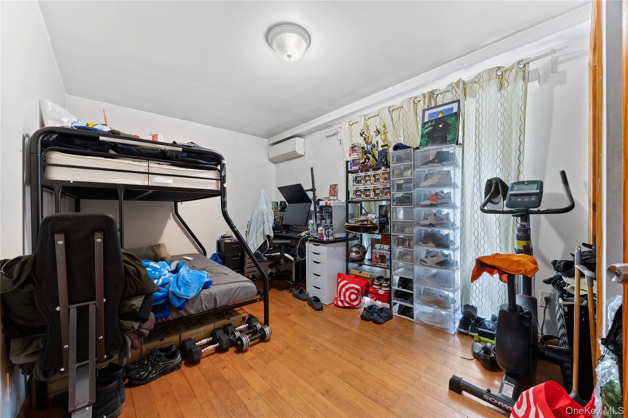 #11 photo, 13006 58th Road, कुईंस Flushing , NY 11355