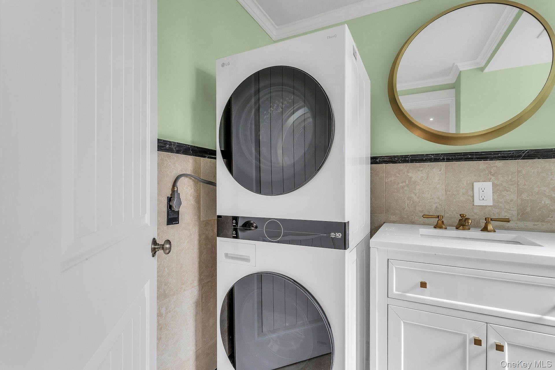 #18 photo, 85 Violet Avenue, Floral Park , NY 11001