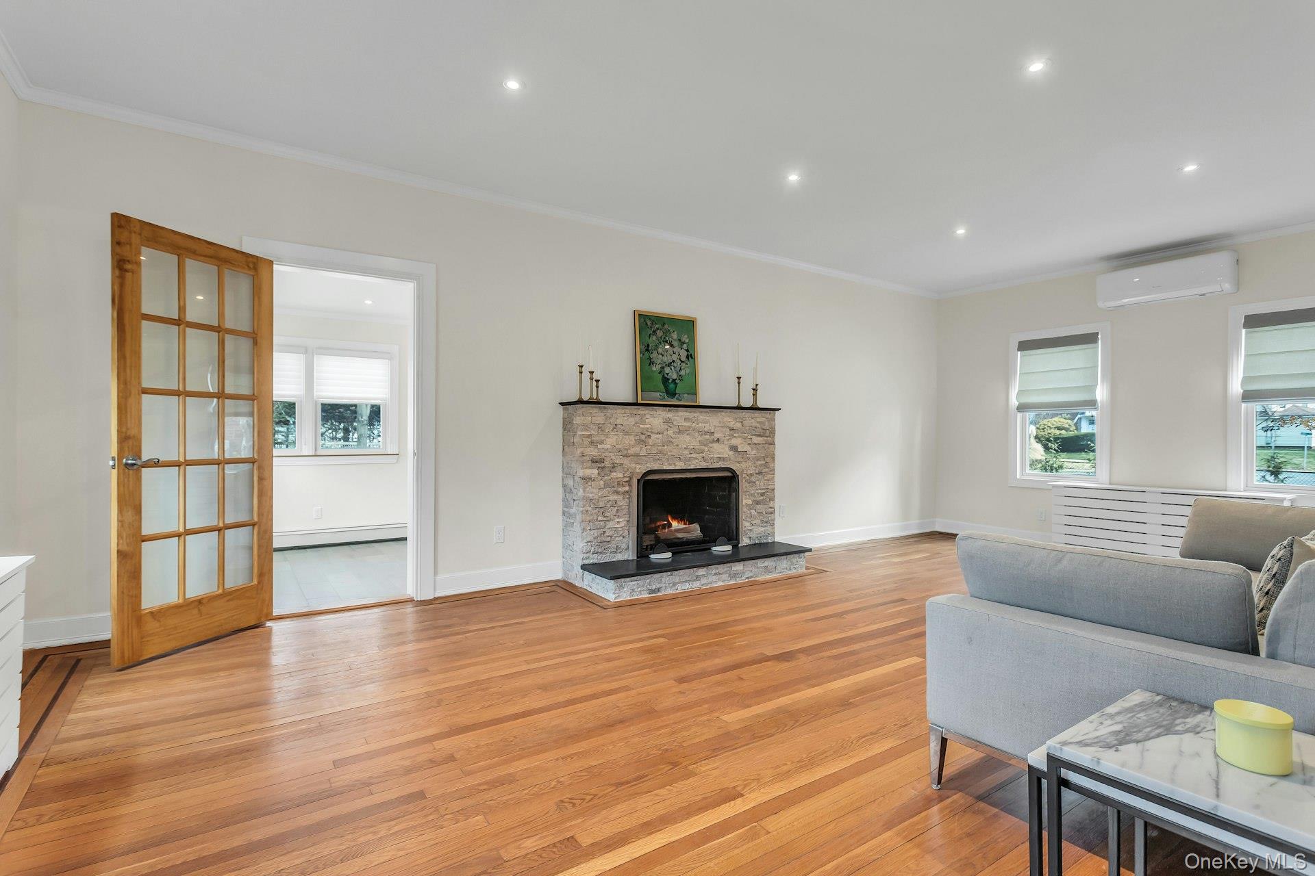 #6 photo, 85 Violet Avenue, Floral Park , NY 11001