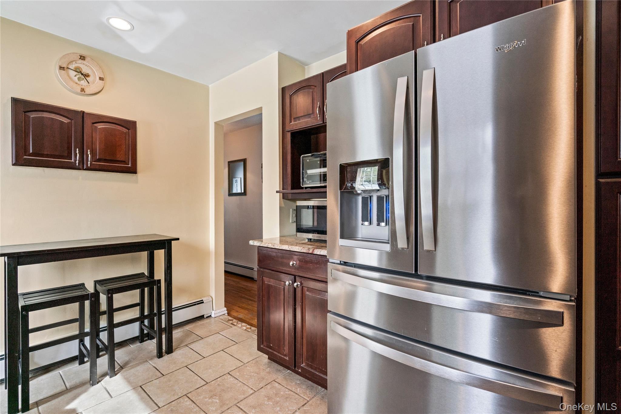 #18 photo, 25 State Place, Huntington , NY 11743