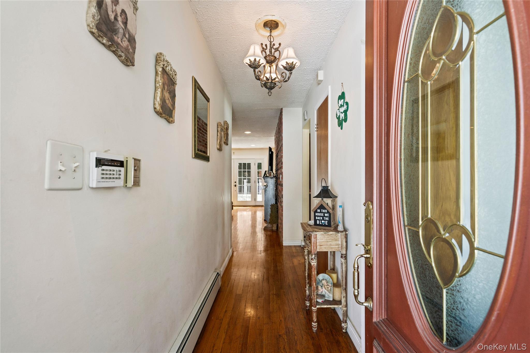 #4 photo, 25 State Place, Huntington , NY 11743