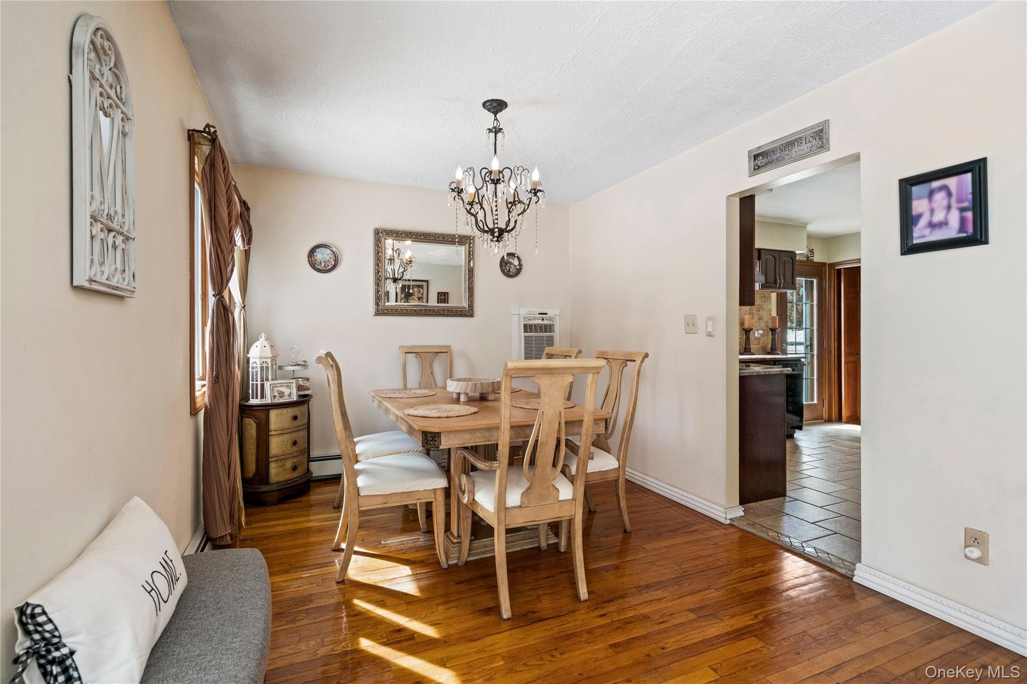 #9 photo, 25 State Place, Huntington , NY 11743