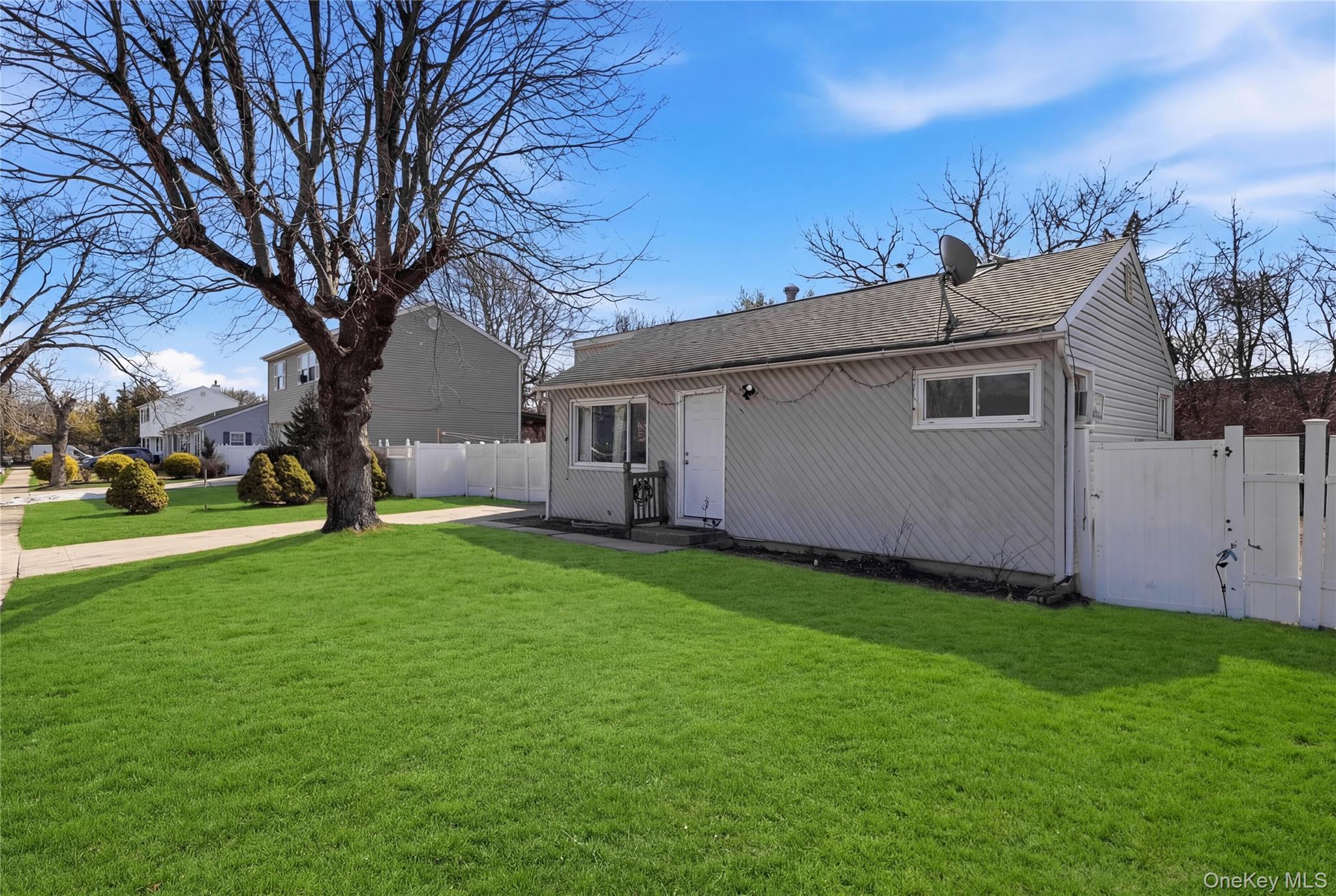 #2 photo, 17 Cedar Street, Central Islip , NY 11722