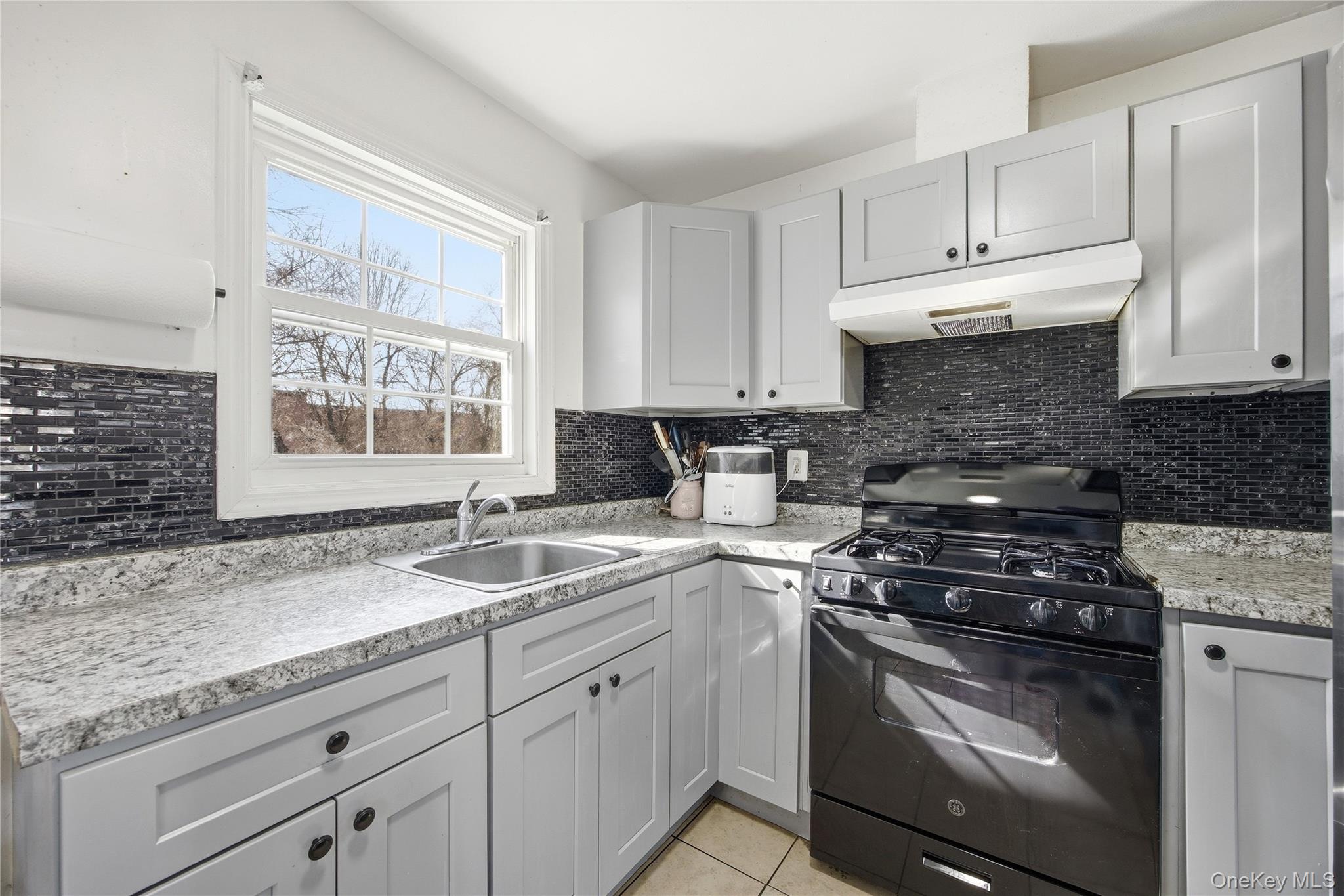 #5 photo, 17 Cedar Street, Central Islip , NY 11722