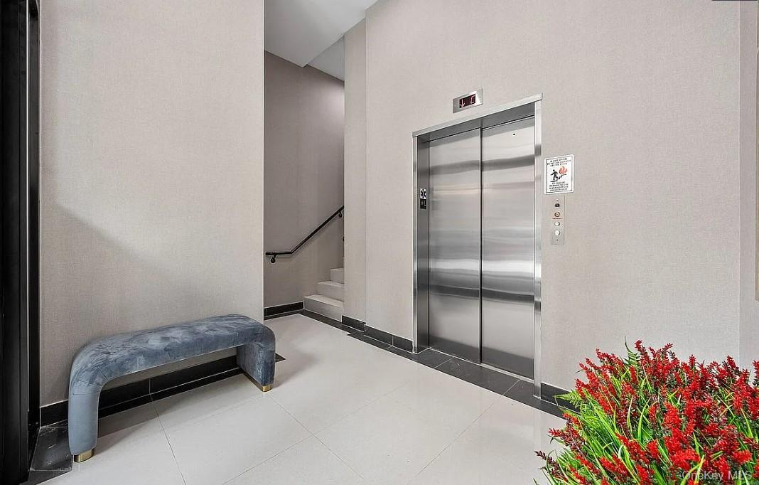 #3 photo, 97-30 64th Avenue, कुईंस Rego Park , NY 11374