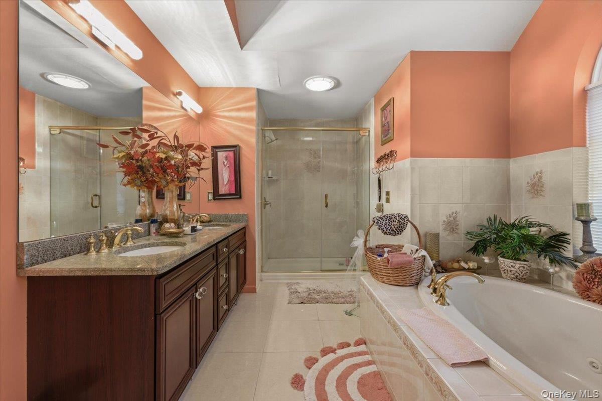 #17 photo, 11 Island Trail, Mount Sinai , NY 11766