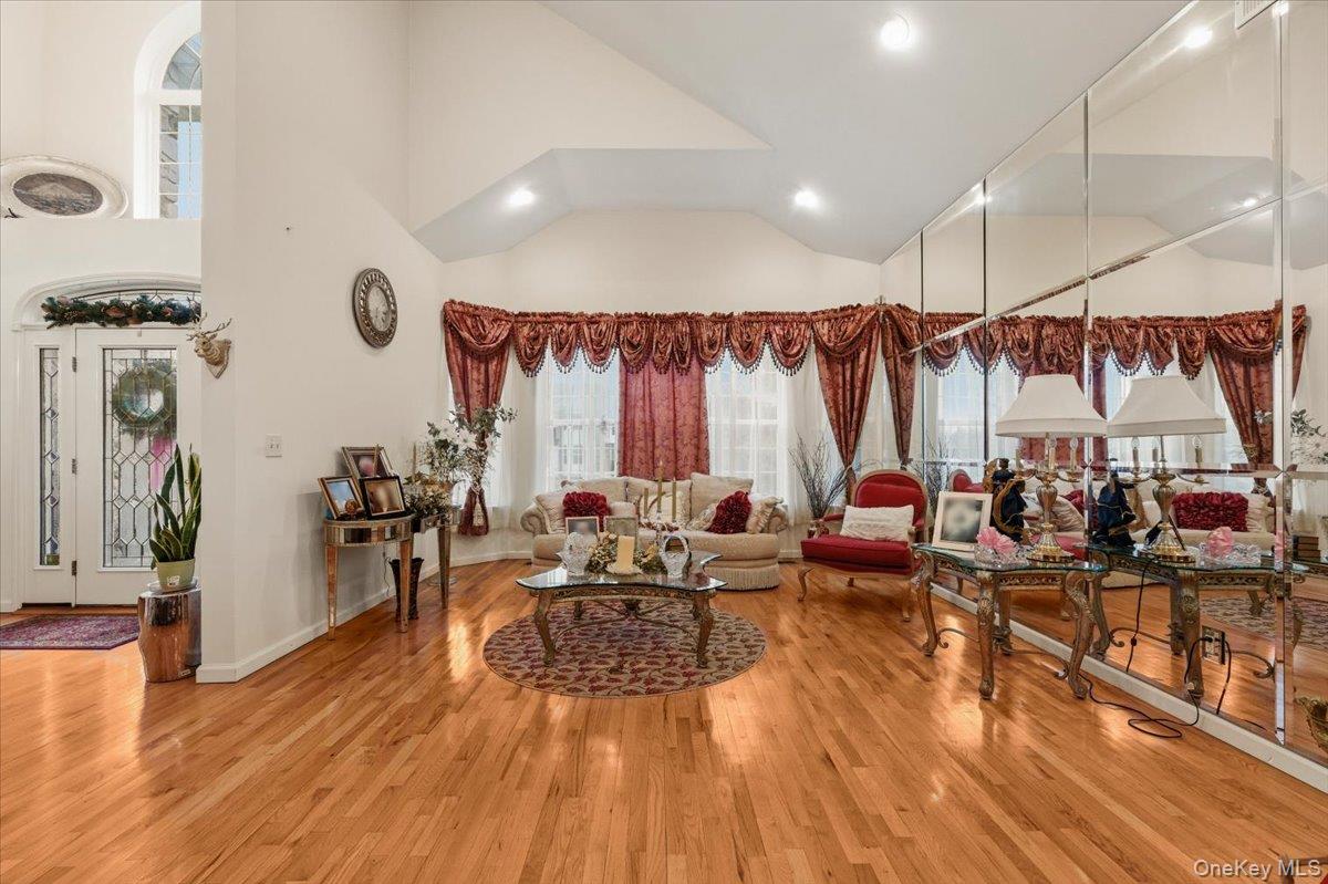 #6 photo, 11 Island Trail, Mount Sinai , NY 11766