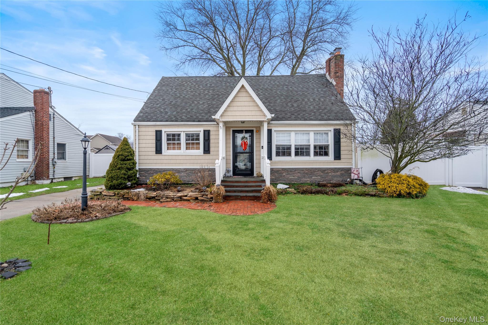 #1 photo, 36 Lakewood Avenue, Ronkonkoma , NY 11779