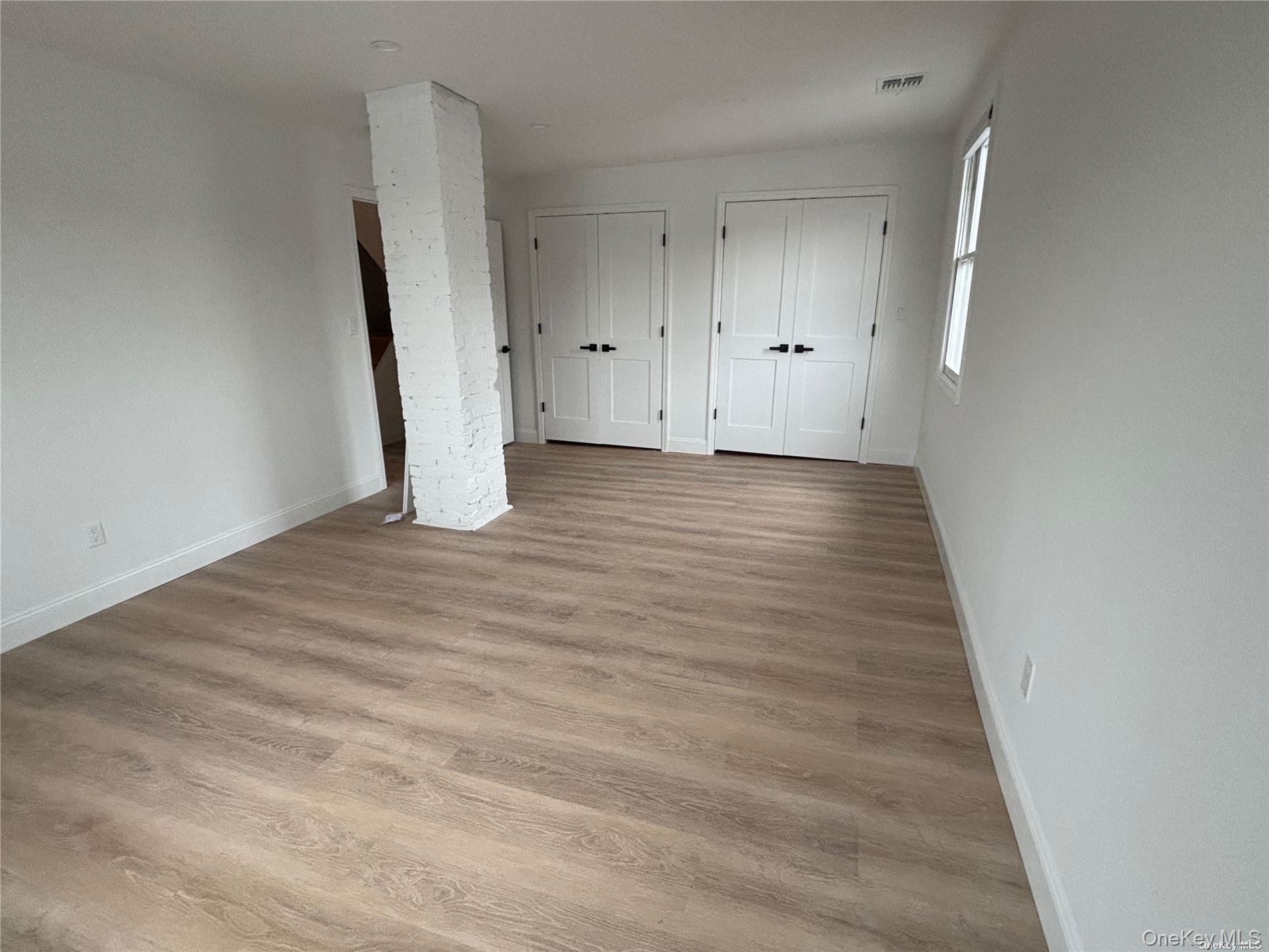 #11 photo, 1353 Old Northern Boulevard, नासाउ काउंटी Roslyn , NY 11576