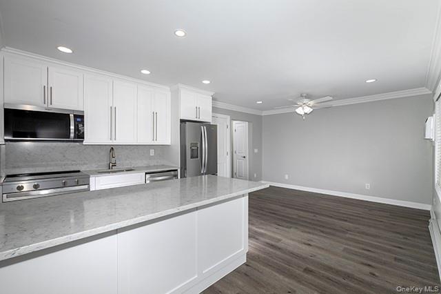 #3 photo, 164 W Montauk Highway, Hampton Bays , NY 11946