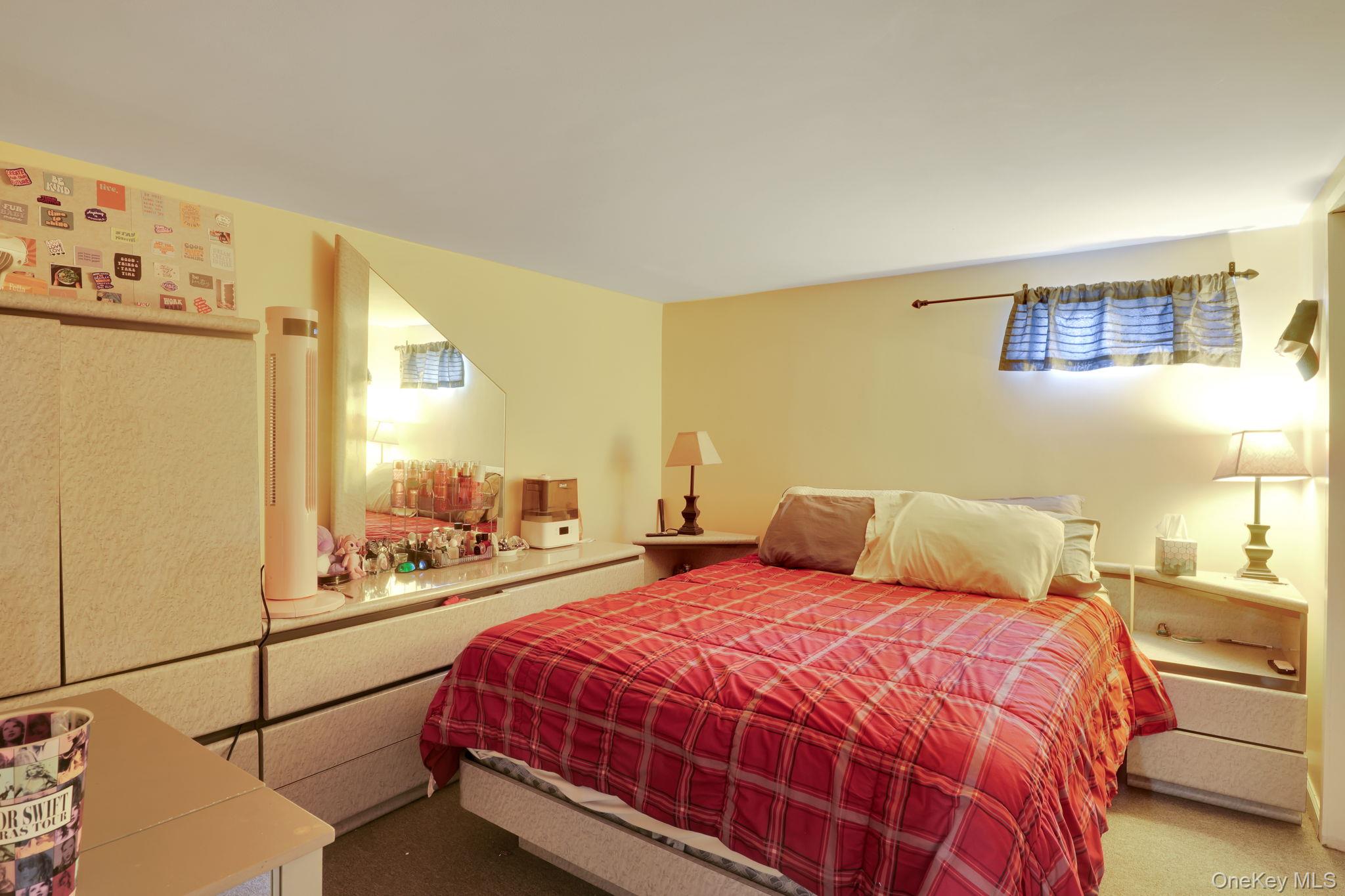 #13 photo, 16255 12th Avenue, Whitestone , NY 11357