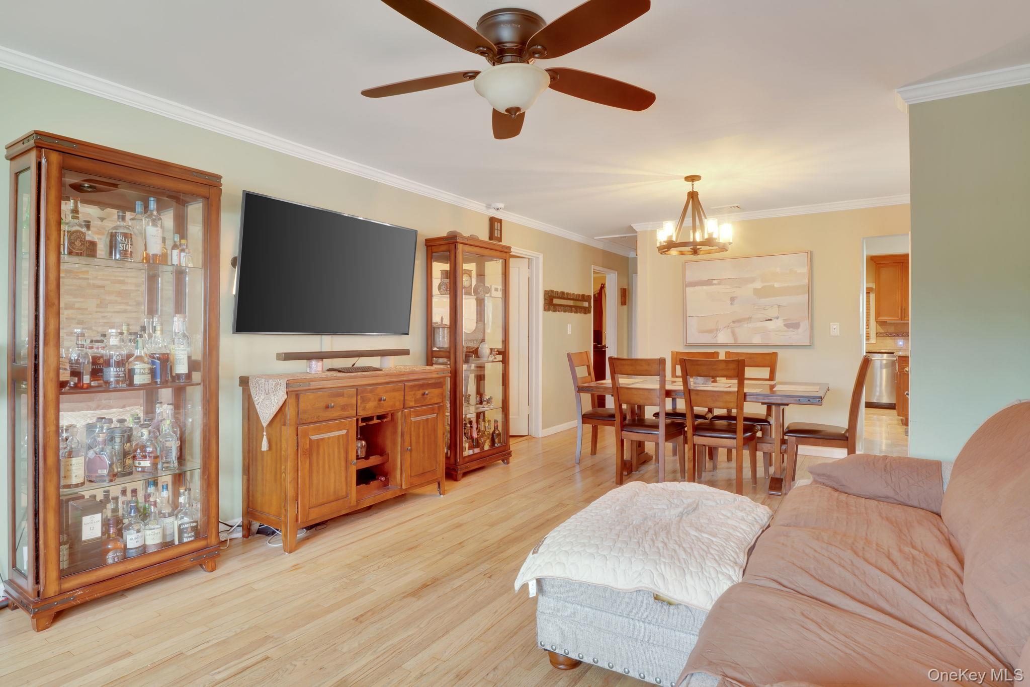 #4 photo, 16255 12th Avenue, Whitestone , NY 11357