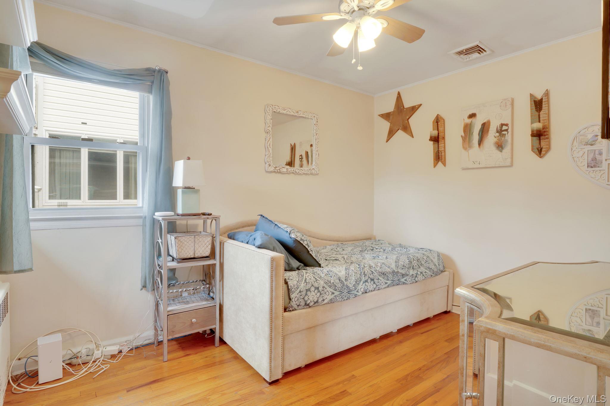 #6 photo, 16255 12th Avenue, Whitestone , NY 11357