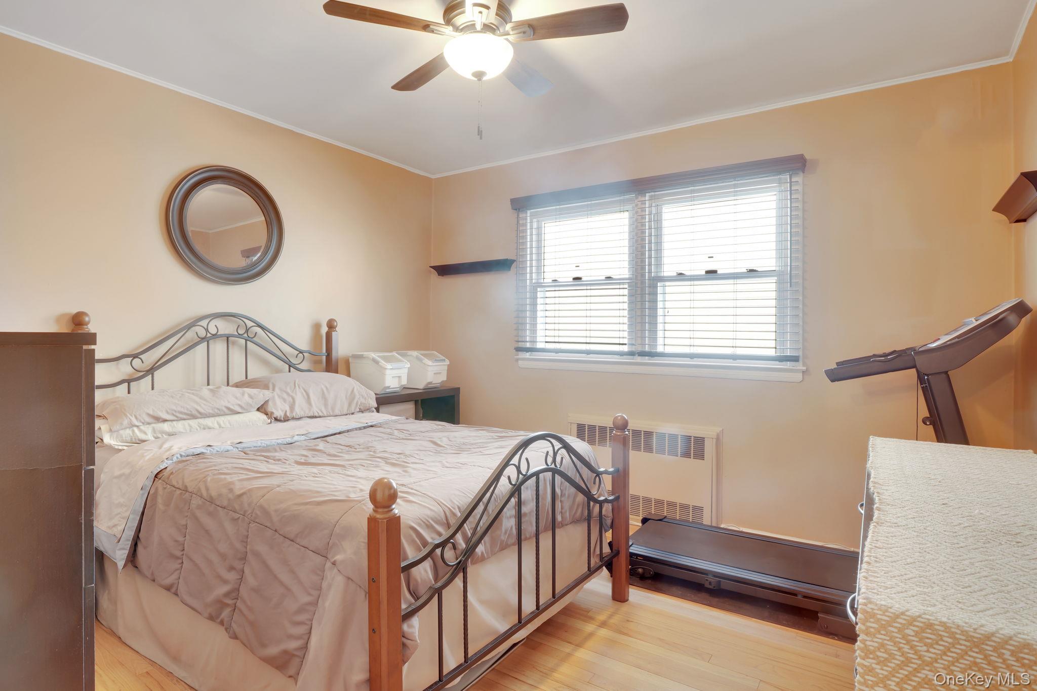 #7 photo, 16255 12th Avenue, Whitestone , NY 11357