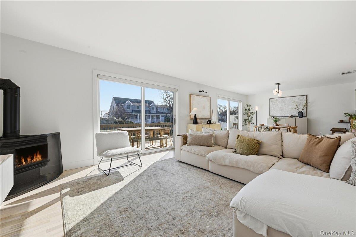 #13 photo, 141 Annuskemunnica Road, 東長島 Babylon , NY 11702