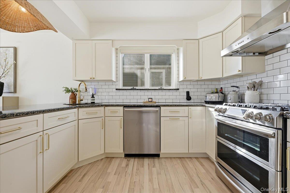 #8 photo, 141 Annuskemunnica Road, 東長島 Babylon , NY 11702