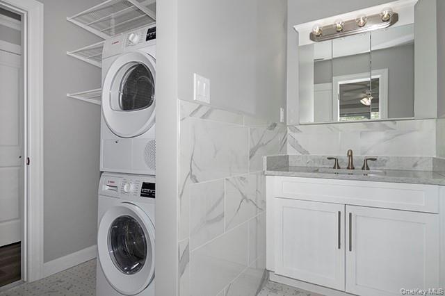 #7 photo, 164 W Montauk Highway, Hampton Bays , NY 11946