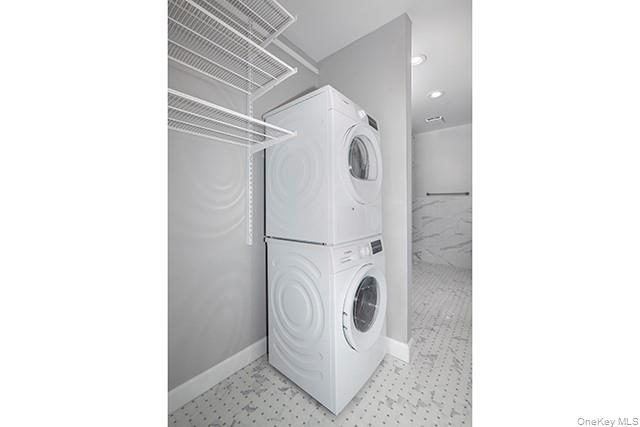 #8 photo, 164 W Montauk Highway, Hampton Bays , NY 11946