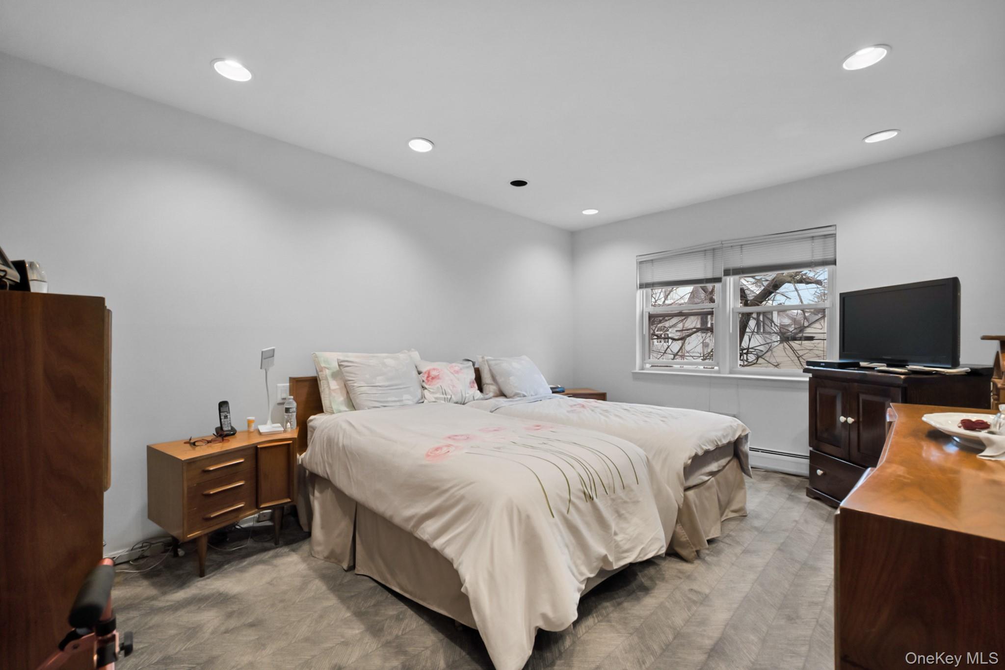 #12 photo, 8414 Lefferts Boulevard, Kew Gardens , NY 11415