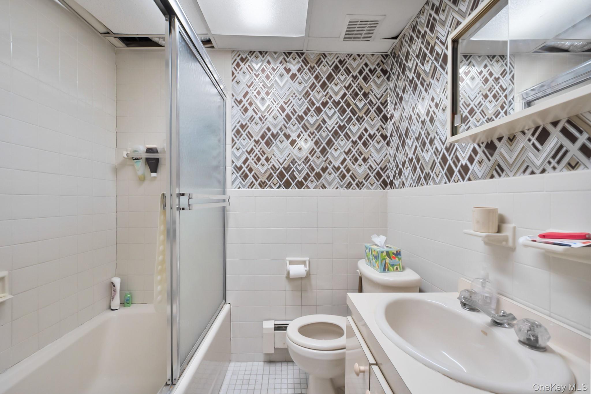 #7 photo, 8414 Lefferts Boulevard, Kew Gardens , NY 11415