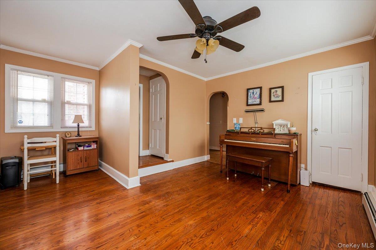 #11 photo, 3978 William Street, Seaford , NY 11783