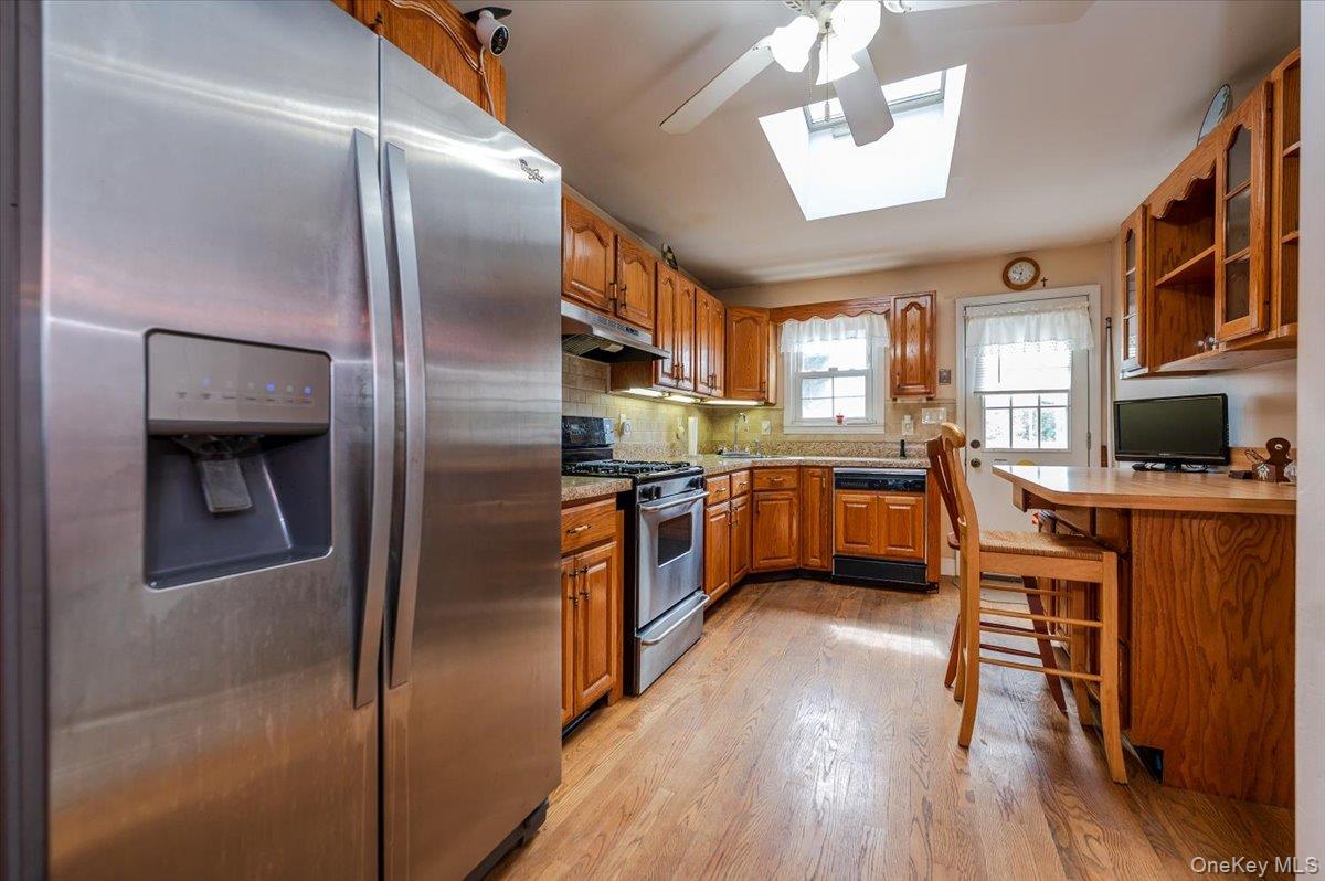 #4 photo, 3978 William Street, Seaford , NY 11783