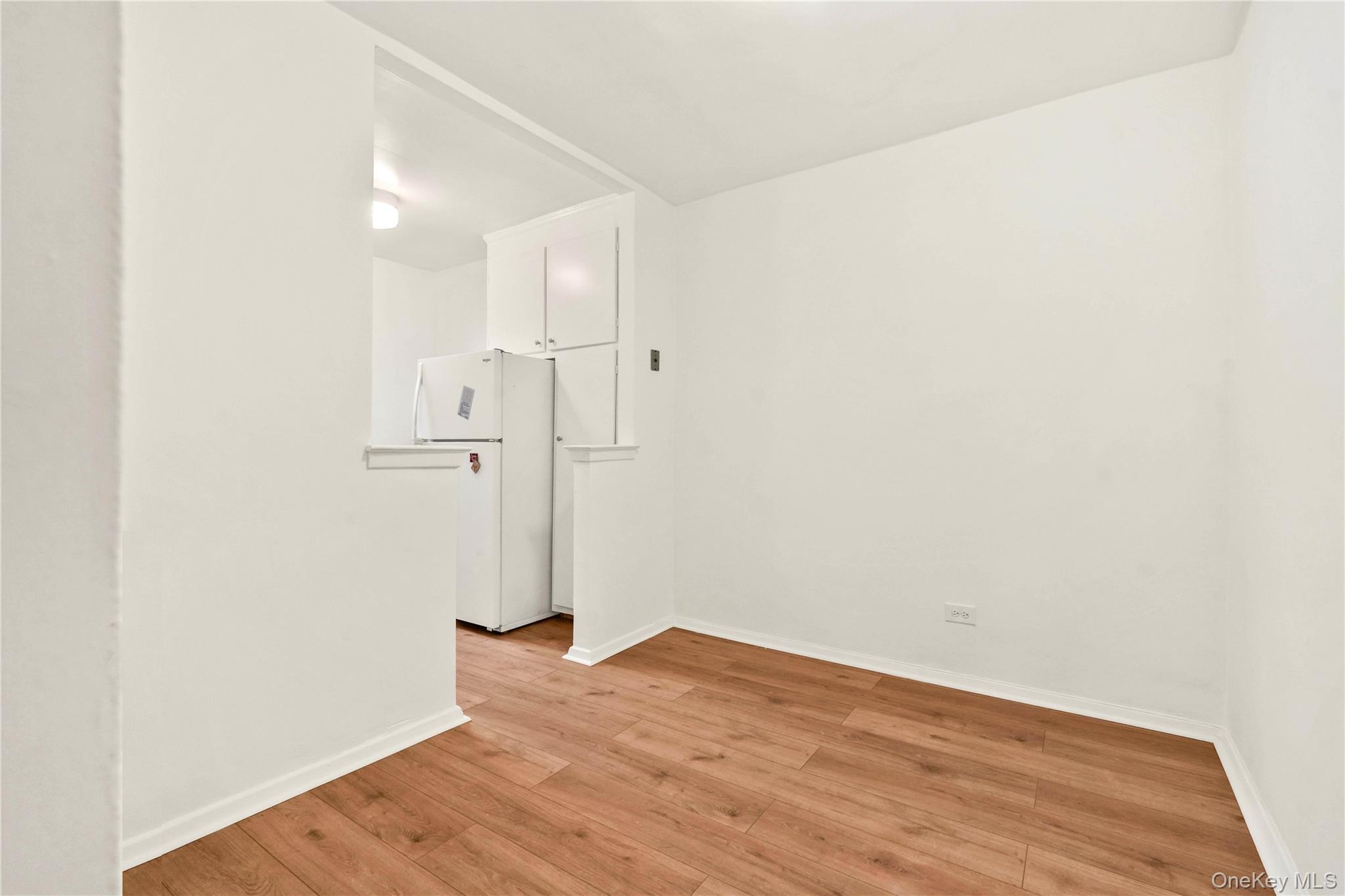 #13 photo, 110-15 71 Road, कुईंस Forest Hills , NY 11375