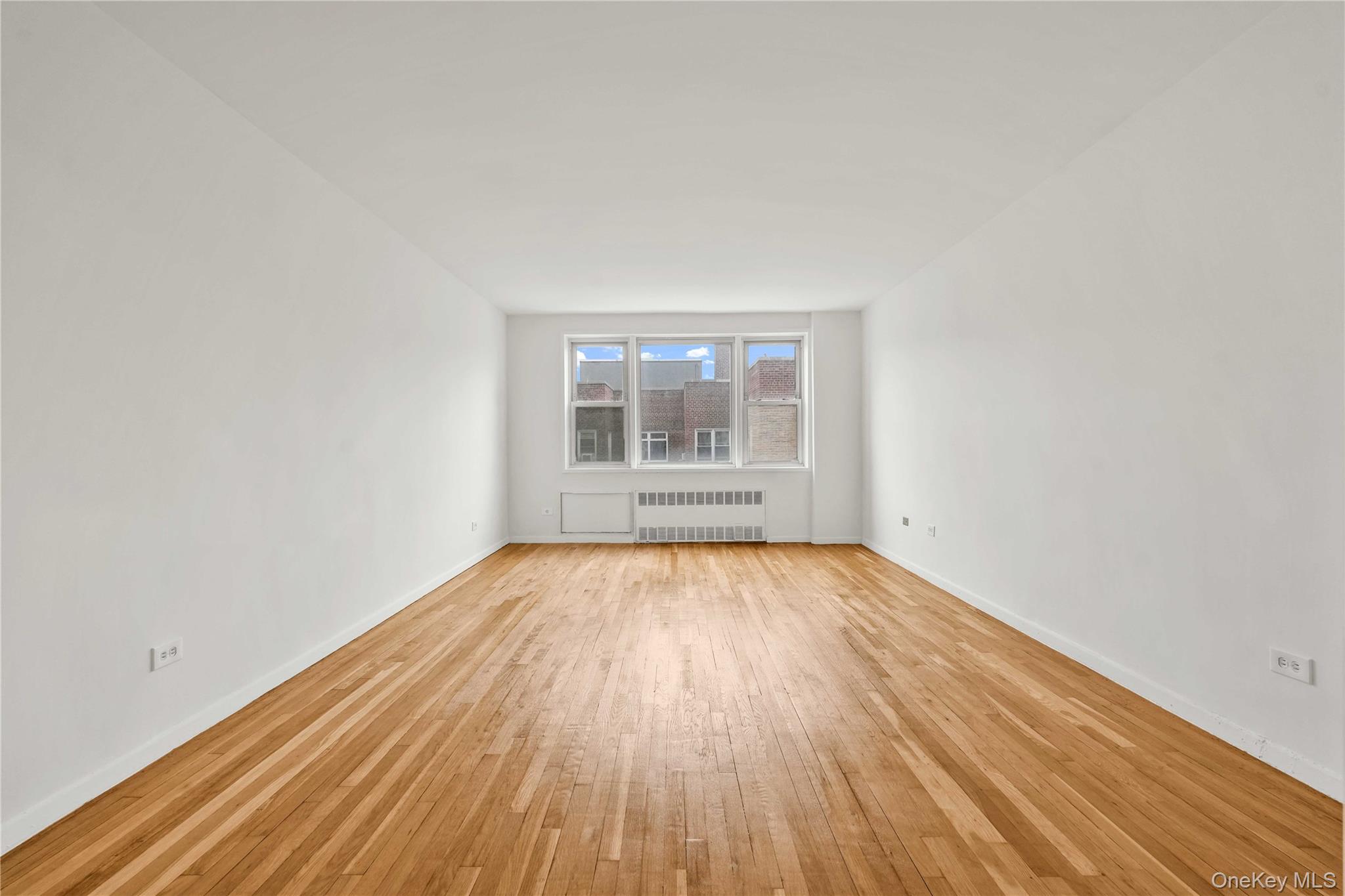 #3 photo, 110-15 71 Road, कुईंस Forest Hills , NY 11375