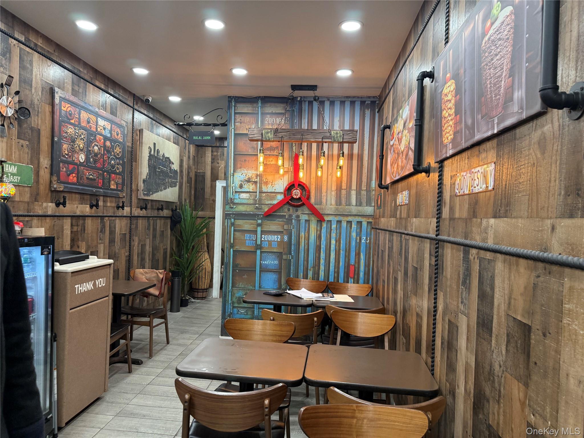 #14 photo, 87-52 A Parsons Blvd, קווינס Jamaica , NY 11432