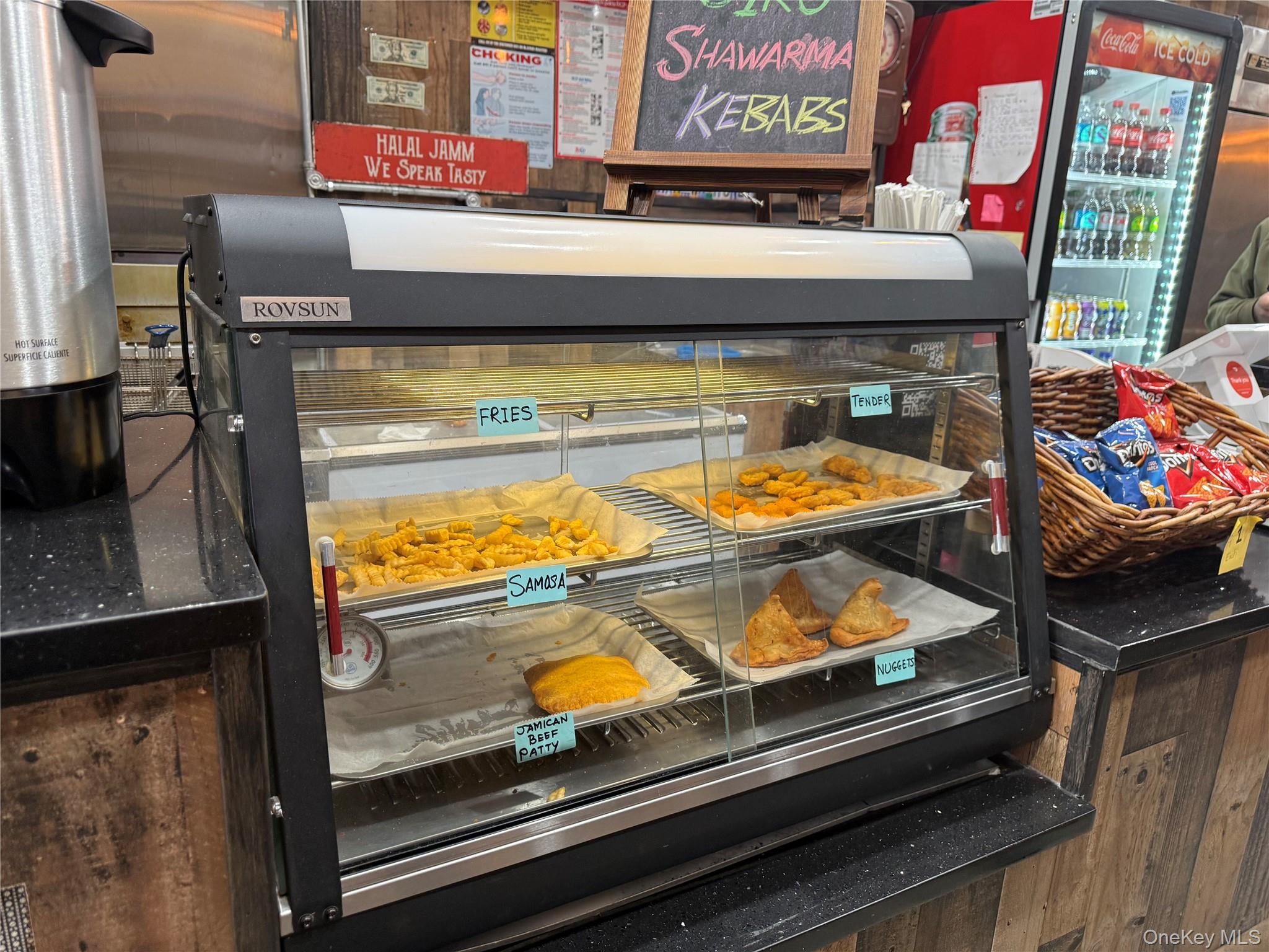 #18 photo, 87-52 A Parsons Blvd, קווינס Jamaica , NY 11432