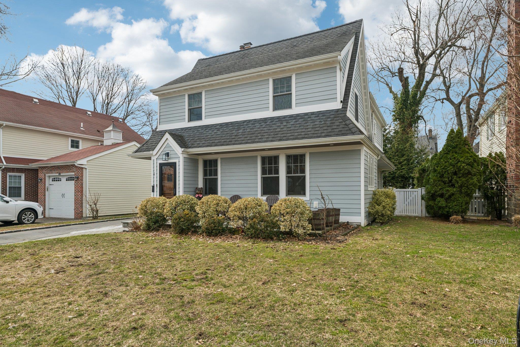 #4 photo, 82 Adams Street, Garden City , NY 11530