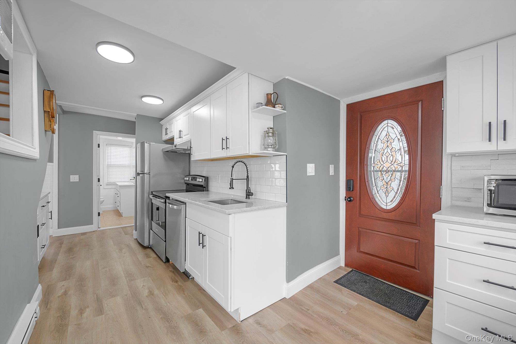 #8 photo, 201 Woodbine Avenue, מחוז סאפוק Northport , NY 11768