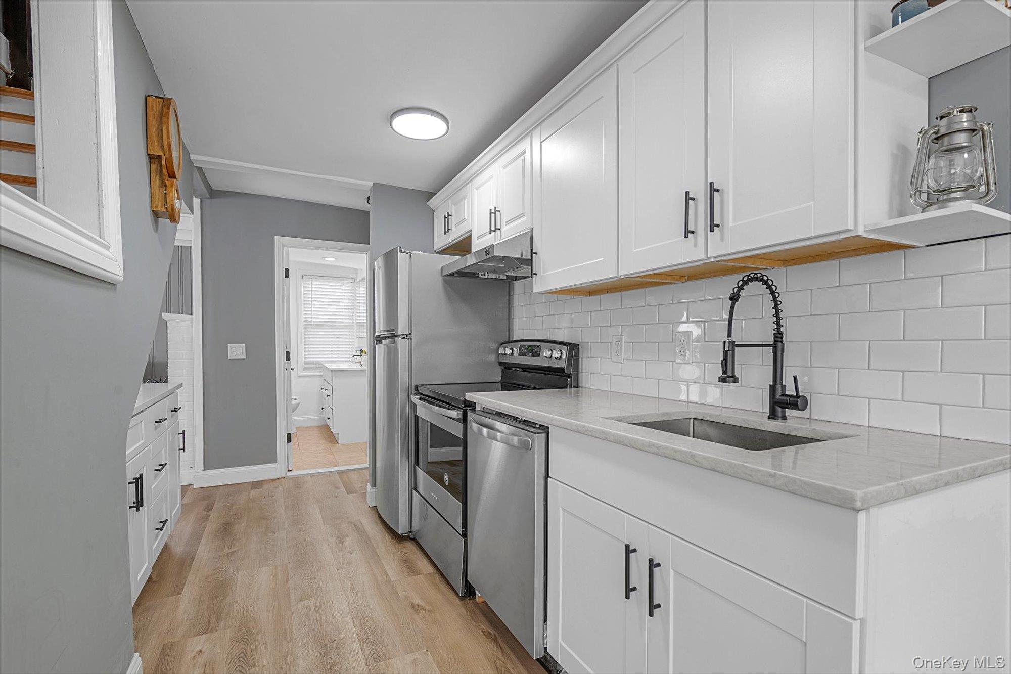 #11 photo, 201 Woodbine Avenue, מחוז סאפוק Northport , NY 11768