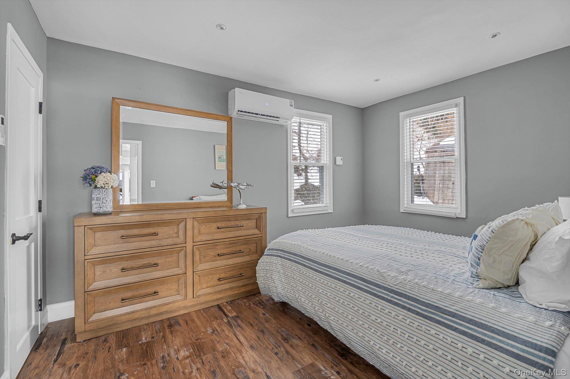 #17 photo, 201 Woodbine Avenue, מחוז סאפוק Northport , NY 11768