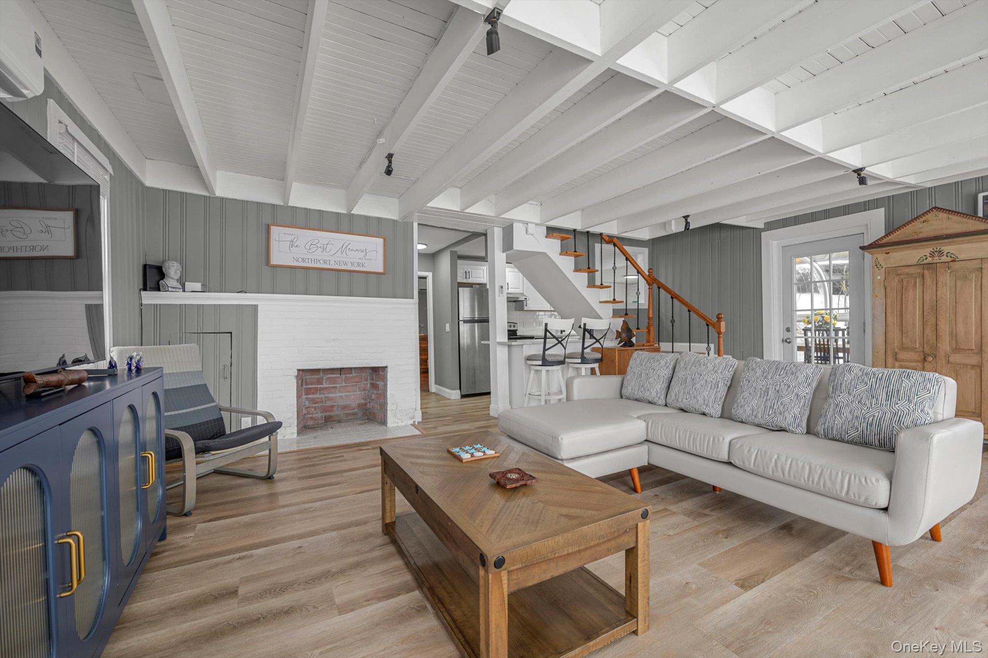 #19 photo, 201 Woodbine Avenue, מחוז סאפוק Northport , NY 11768